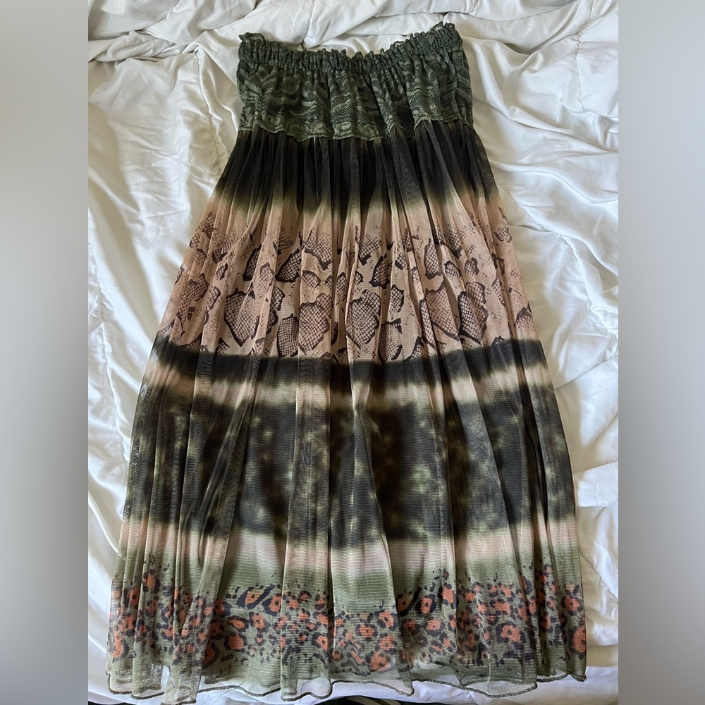Green maxi skirt